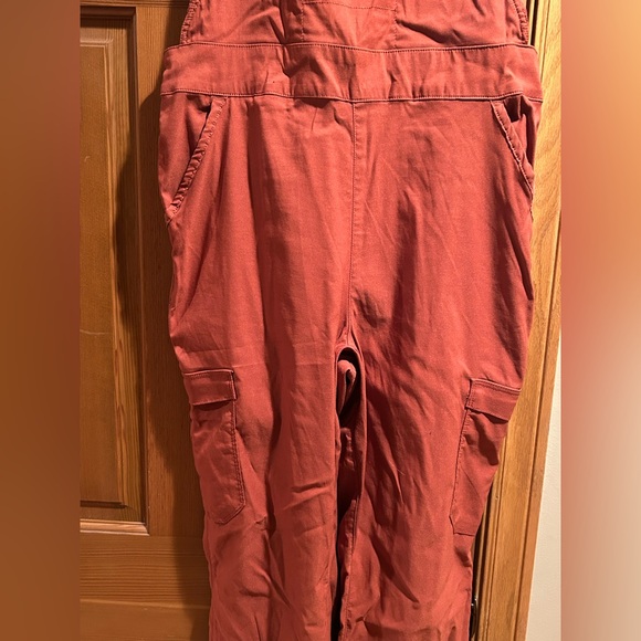 Duluth Trading Dry on the Fly overalls women's Size 8 Burnt Orange - Picture 3 of 9